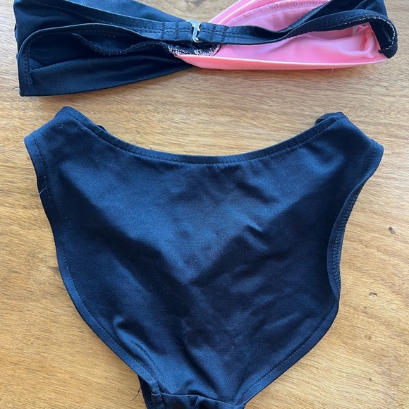 Vintage 1980’s/ 90’s  Black and Pink Bikini Cole of California - Picture 11 of 12